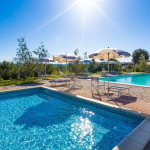piscina agriturismo gli etruschi baratti